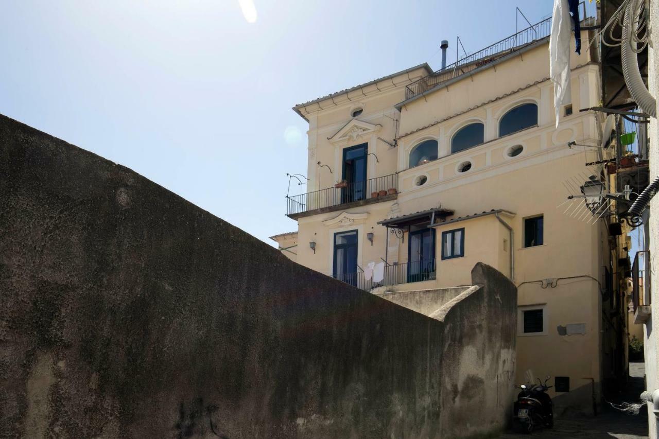 Apartmán Starhost - Dimora Copeta Salerno Exteriér fotografie